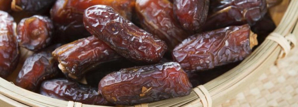 Demand for Piarom Dates Grows 12%