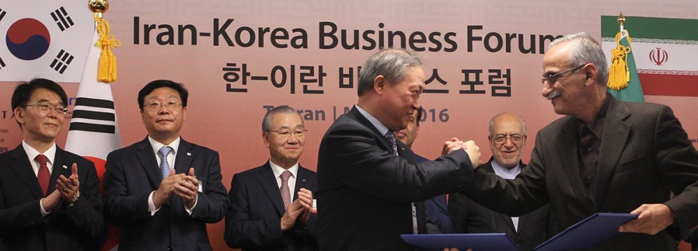 Iranian, S. Korean Businesses Establish Stronger Ties