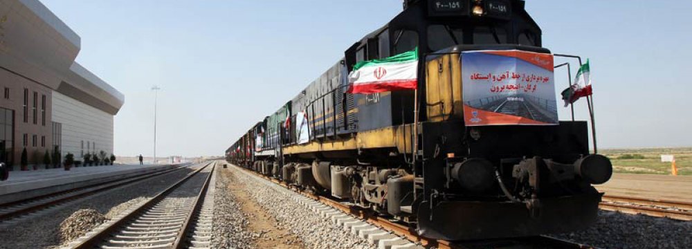 Tehran, Ashgabat Hold Transit Talks