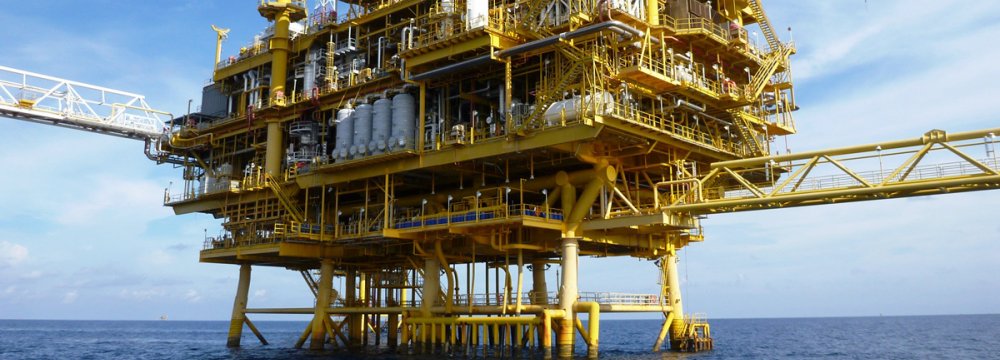 Iran Lists Domestic Contractors for Oil, Gas Projects