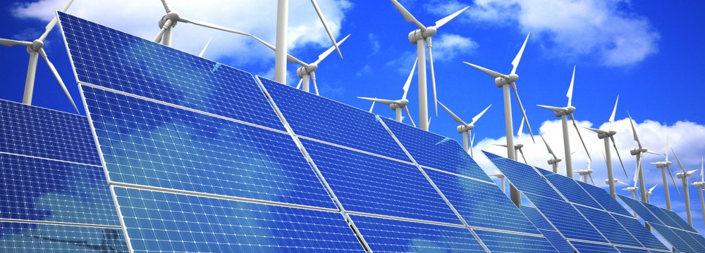 Global Renewable Energy Surges to Record Levels