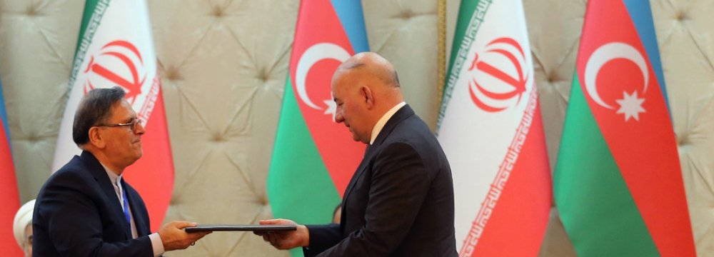 Tehran, Baku Agree to Link Payment Networks