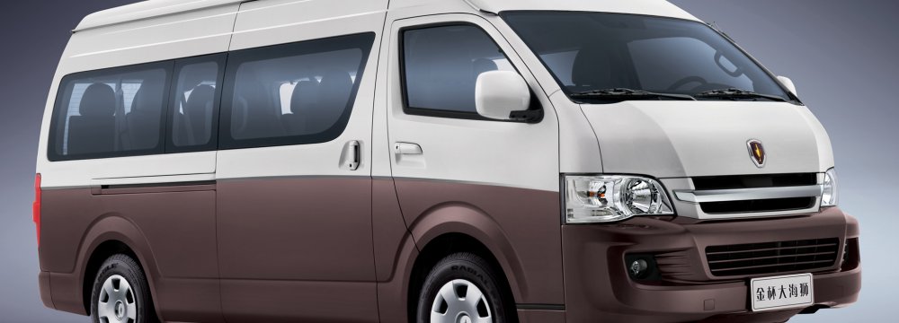 New Chinese Minivans as Taxis