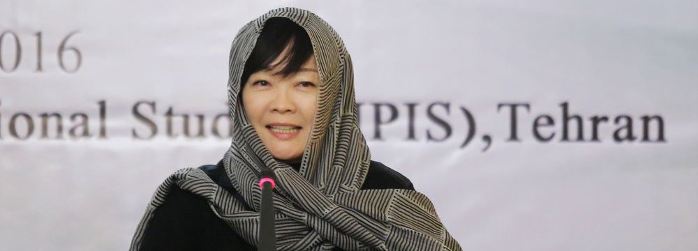 Akie Abe Takes Stand for Women’s Power, Passion