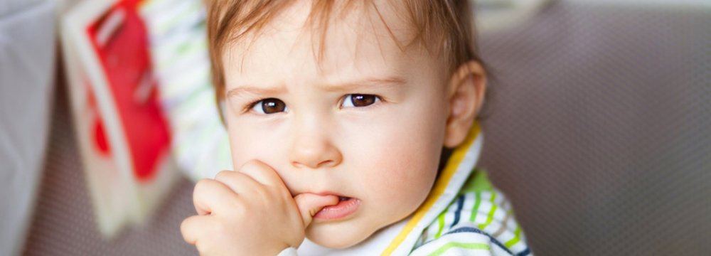 Nail-Biting Kids Less Likely to Develop Allergies