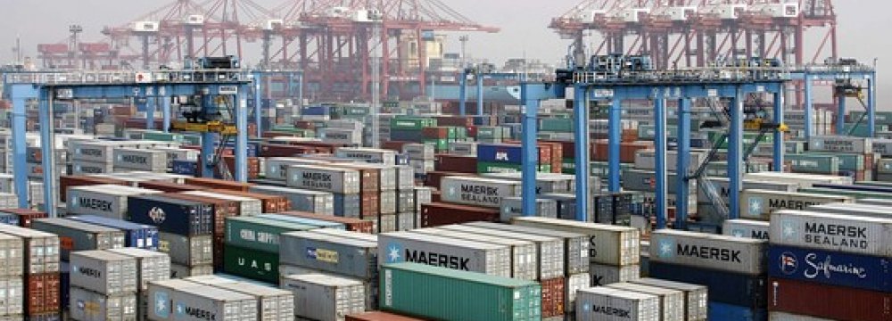 China’s Foreign Service Trade Deficit Widens