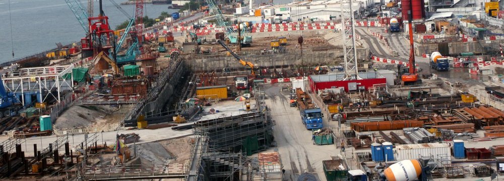 Hong Kong Construction, Retail Sectors Hit Hard 