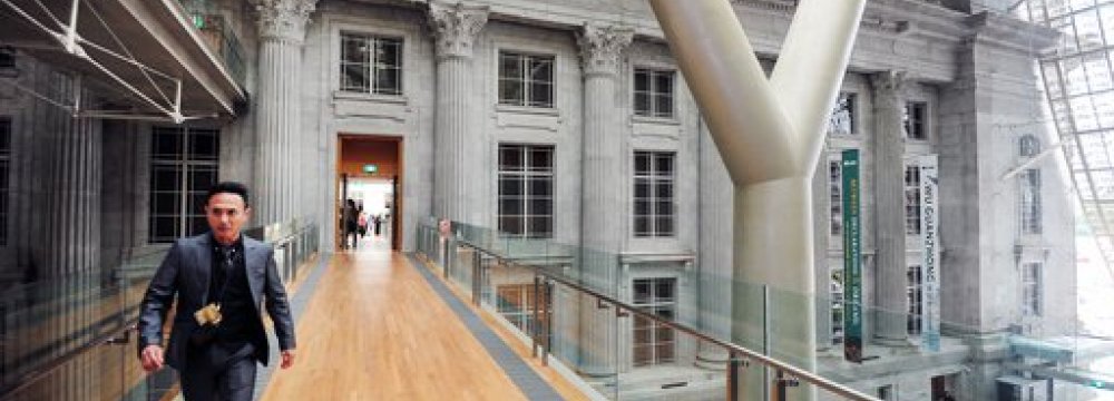 Singapore National Gallery Charms Visitors