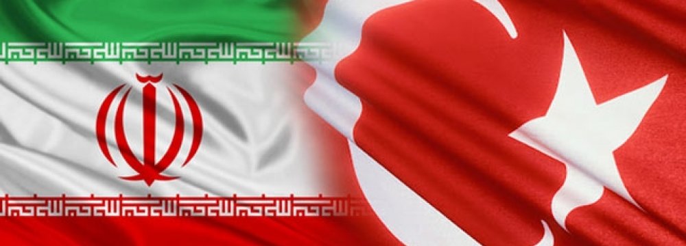 Iran, Turkey Discuss Joint  Industrial Investment