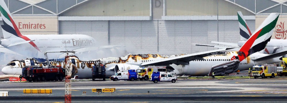 Emirates Plane  Crash-Lands at Dubai Airport