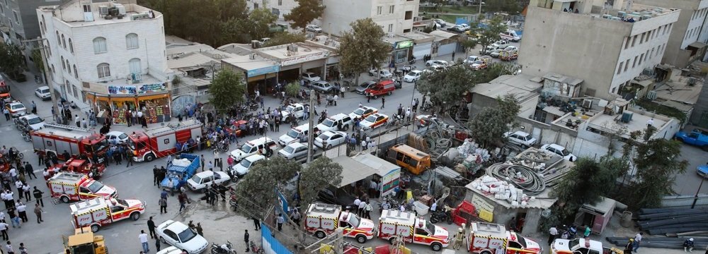 4 Killed in Tehran Metro Collapse