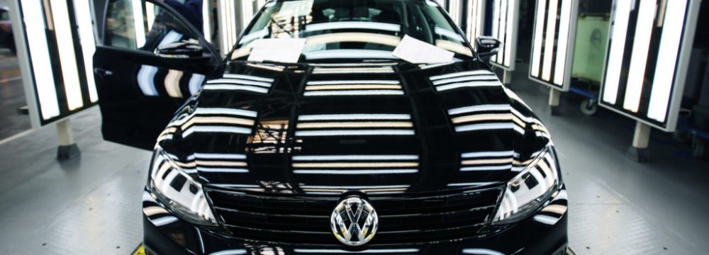 VW has not yet found a fix for its  diesel-powered cars and SUVs that satisfies the demands of US regulators.