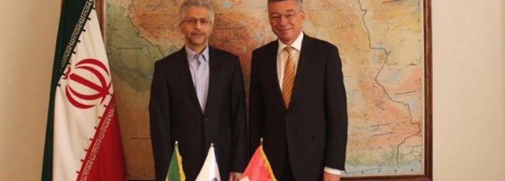 Tehran, Bern Sign Nuclear Safety Agreement