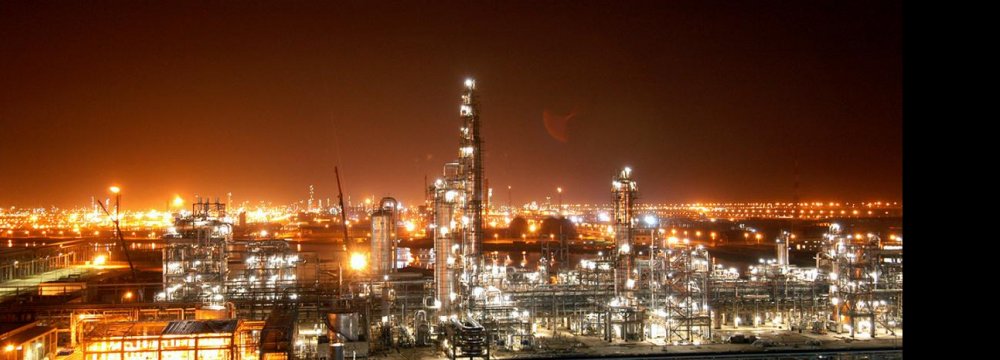 Karoon Petrochemical Company is the first producer of isocyanates in the Middle East.