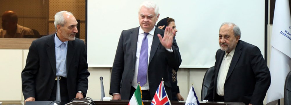 Lord Norman Lamont ,the chairman of the British Iranian Chamber of Commerce met Gholamhossein Shafei, the head of ICCIMA on Saturday.