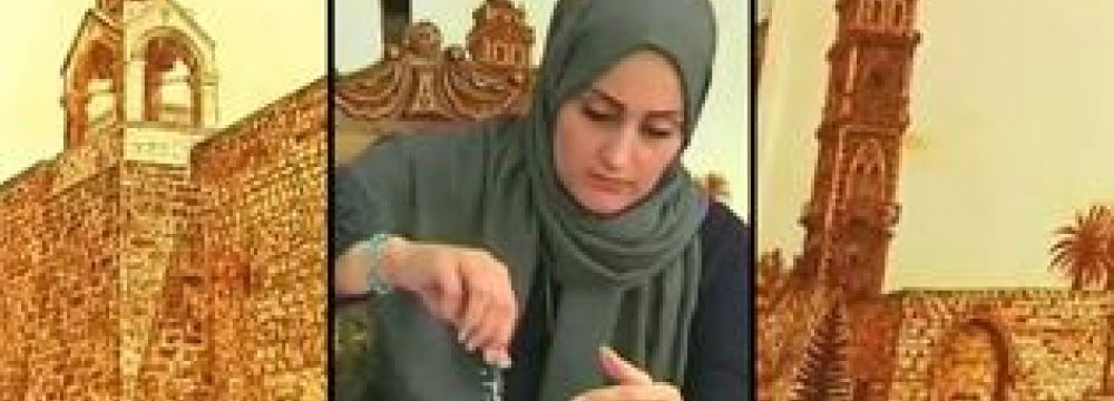Gazan Painter Makes Art With Henna