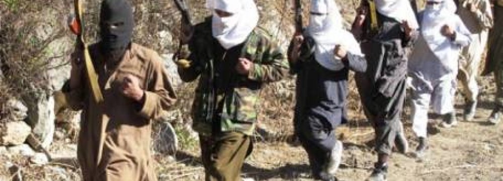 Afghan Villagers Hang Taliban Fighters