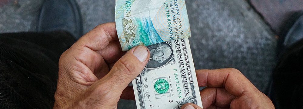 Iran: Exporters Blamed for Rise in Currency Prices 