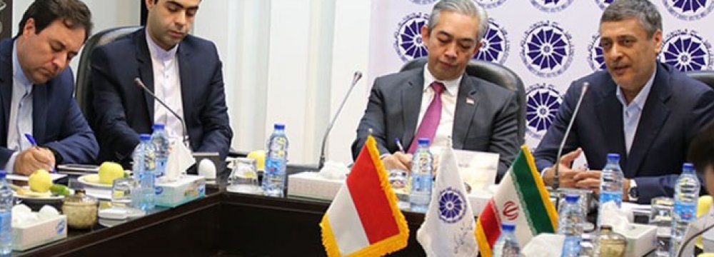 Iran, Indonesia Discuss Commercial Relations