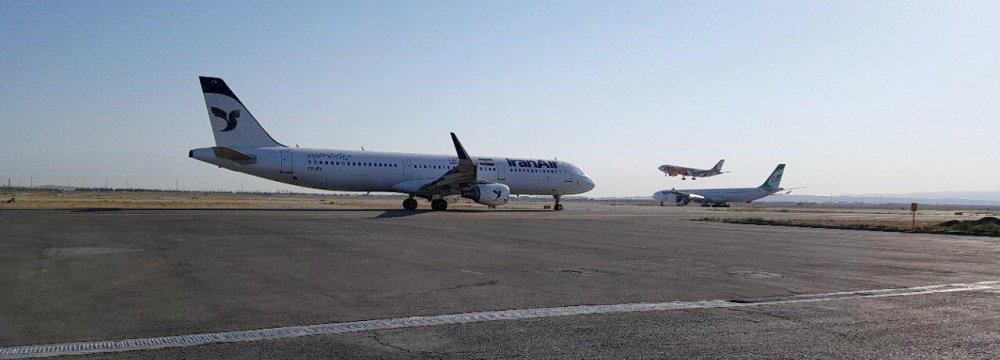 Iranian Official: Civil Aviation to Survive US Sanctions