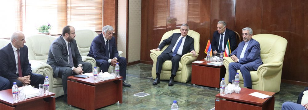 Iran, Armenia to Expand Wide-Ranging Cooperation 