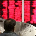 Tehran Stocks Pare Losses as Petchem Shares Rise  