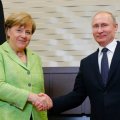 Merkel in Russia for Iran Talks With Putin