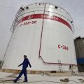 Sinopec, CNPC Skip Iran Oil Purchases for May