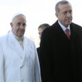 Erdogan Confers With Pope in Rome 