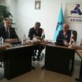 The agreement was signed in the presence of IDRO’s Chairman Mansour Moazzami (R) and Indian Ambassador to Iran Saurabh Kumar (C) in Tehran on Sept. 6.