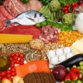 There was a negative correlation between the rate of economic growth and level of reduction in Iranian households’ food consumption over seven years of the decade in review.
