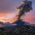 Volcano Hots Up Economy of Philippine&#039;s Poor Province