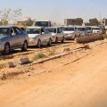  Queues of cars returning to Sirte