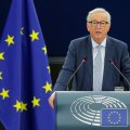 Juncker: EU Must Grasp World Role as US Retreats