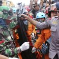 Indonesia  Quake Death  Toll Reaches 131