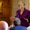 Theresa May Wins Cabinet Backing  for UK Soft Brexit Blueprint