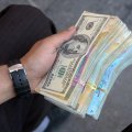 Tehran Currency Market Unfazed by Trump’s Actions 